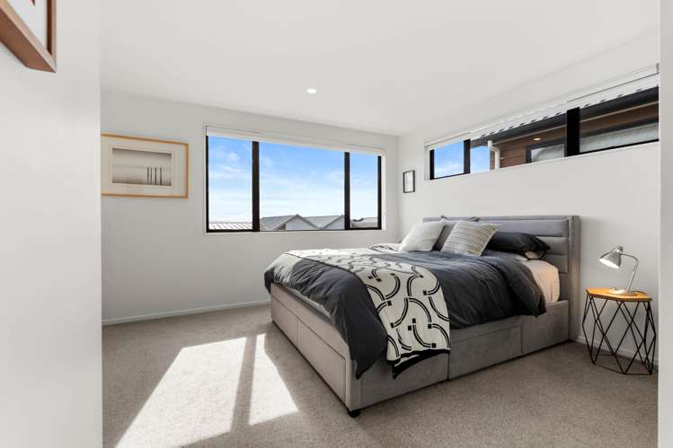 56 Seafarer Crescent Stanmore Bay_13