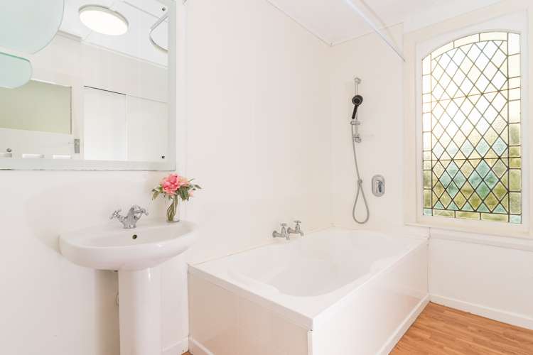 27 Marine Parade Macandrew Bay_17