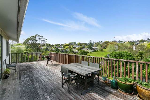 10 Oliver Twist Avenue Mellons Bay_3