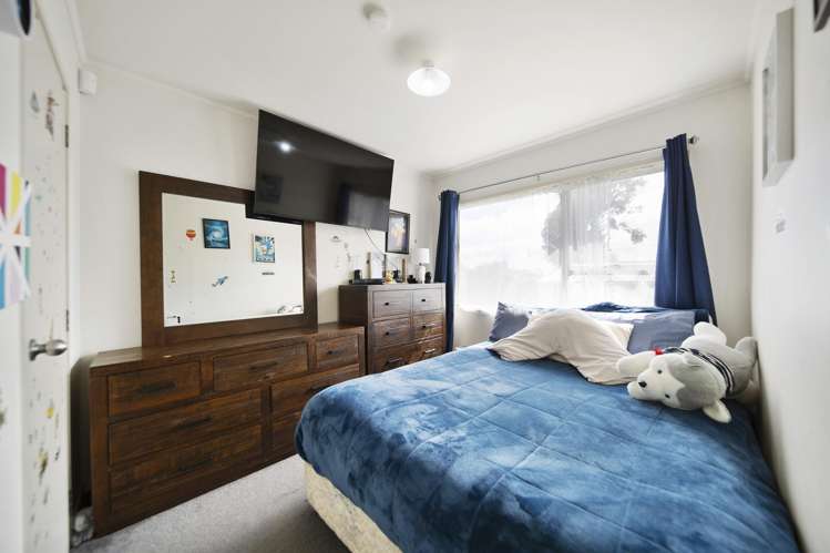 1/10 Dorendia Place Clendon Park_6