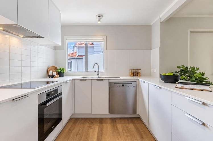3/9 Grove Road Devonport_8