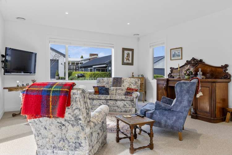 2/6 Wheretia Street_4