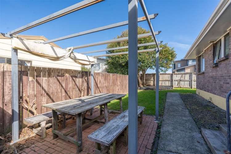 11a Inverness Avenue Hamilton East_17