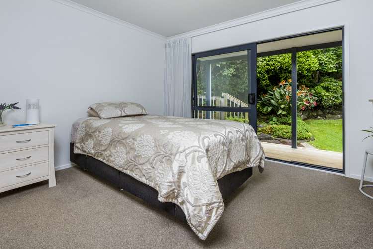 12 Serrata Place Browns Bay_17