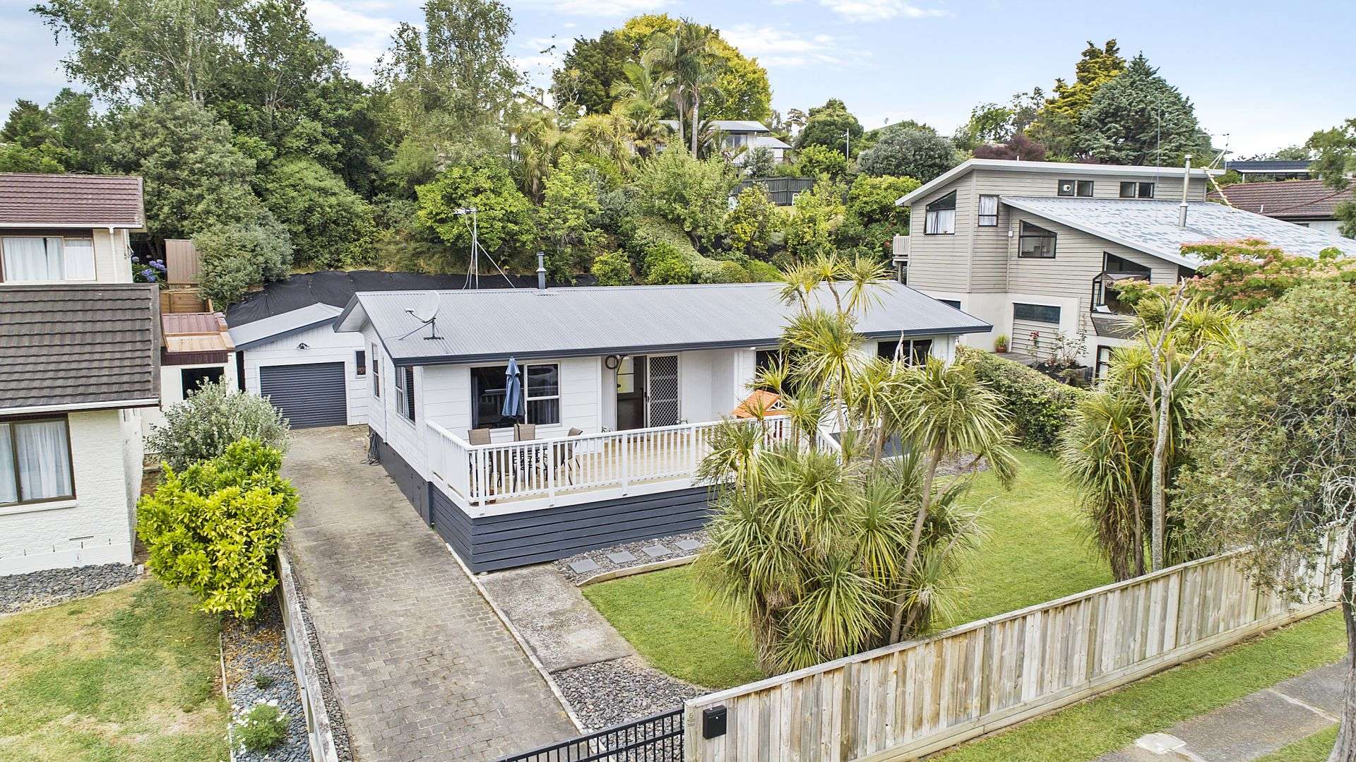 5 Phoenix Place Dinsdale_0