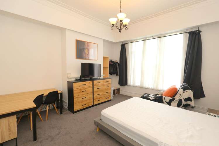 53 Robertson Street_5