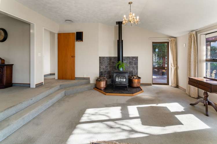 2 Durville Rise Richmond_12