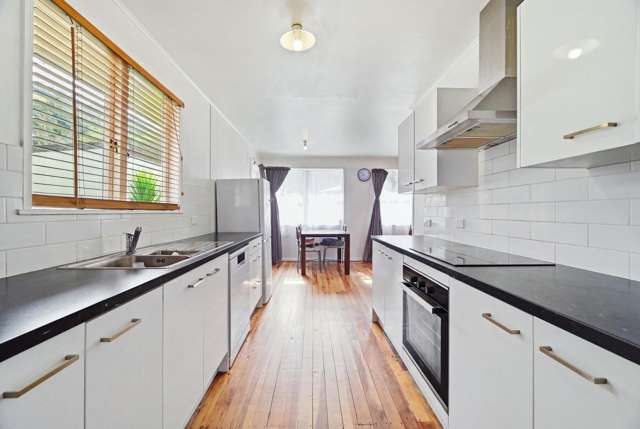 8 Robin Street Selwyn Heights_2