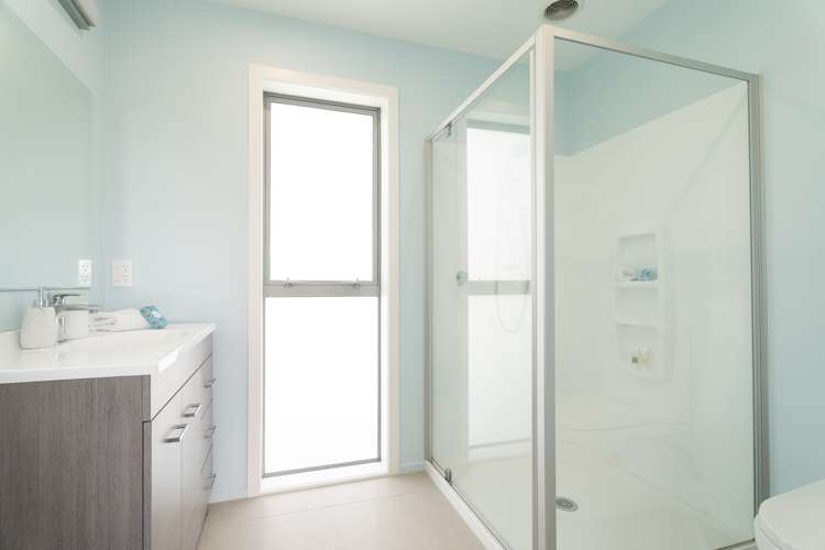 57 Red Beech Avenue Woodridge_14