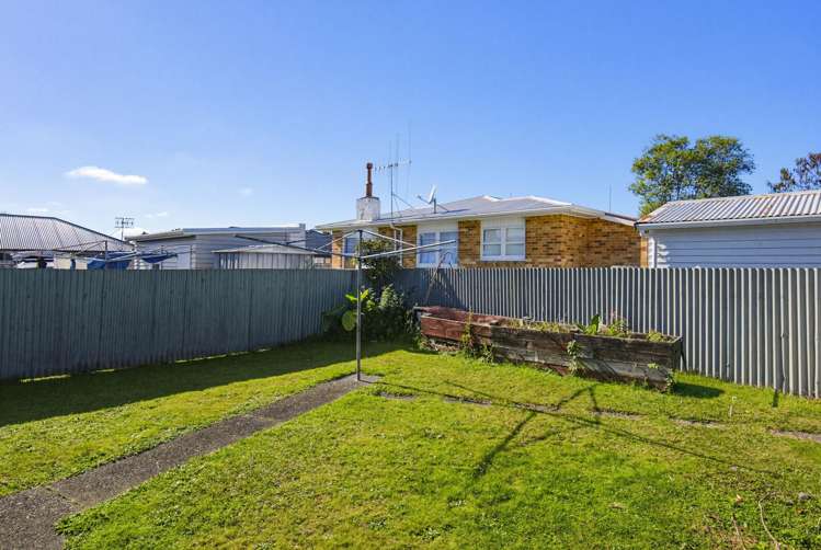 32 Queenwood Road Levin_11