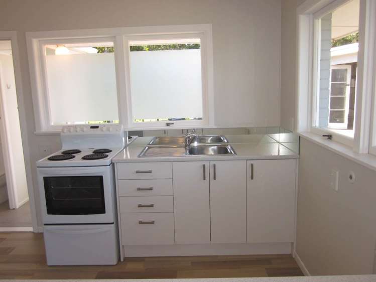 27B Montgomery Avenue Belmont_11