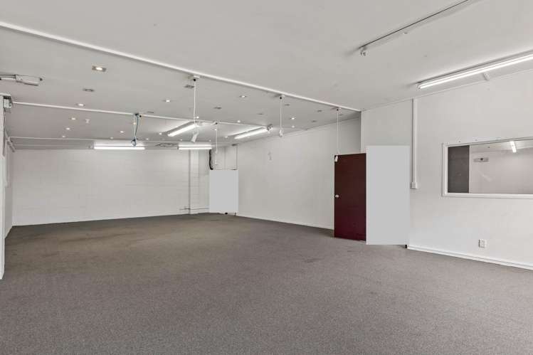 8A/3038 Great North Road New Lynn_3