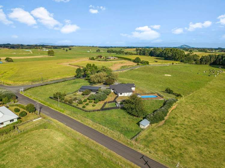 4 Old School Road Ngahinapouri_30