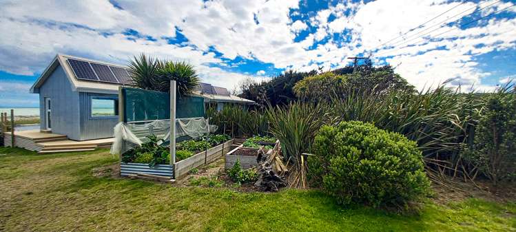 41 Bluecliffs Beach Road Tuatapere_16