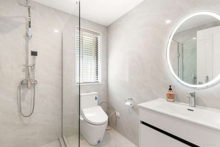 36A Kingsclere Place Goodwood Heights_16