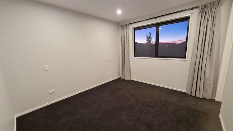 14 Orwell Way Elgin_16