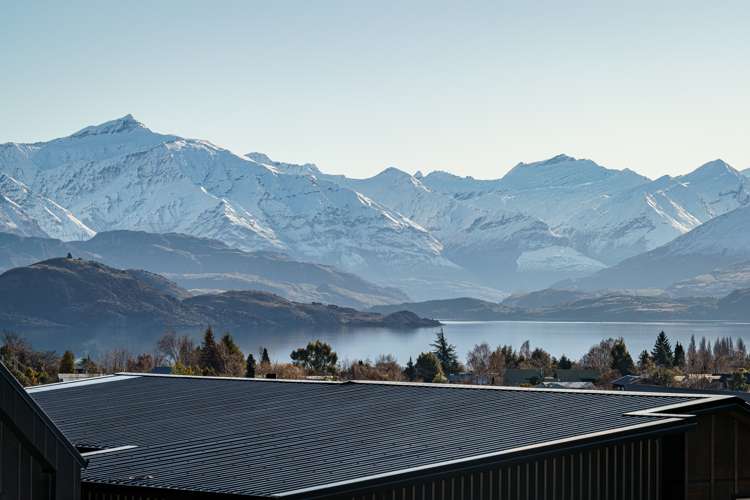 9 McNeil Crescent Wanaka_2