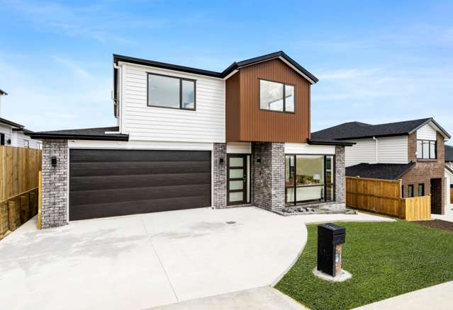 GRAND HOME WITH GRANNY FLAT - FACING RESERVE