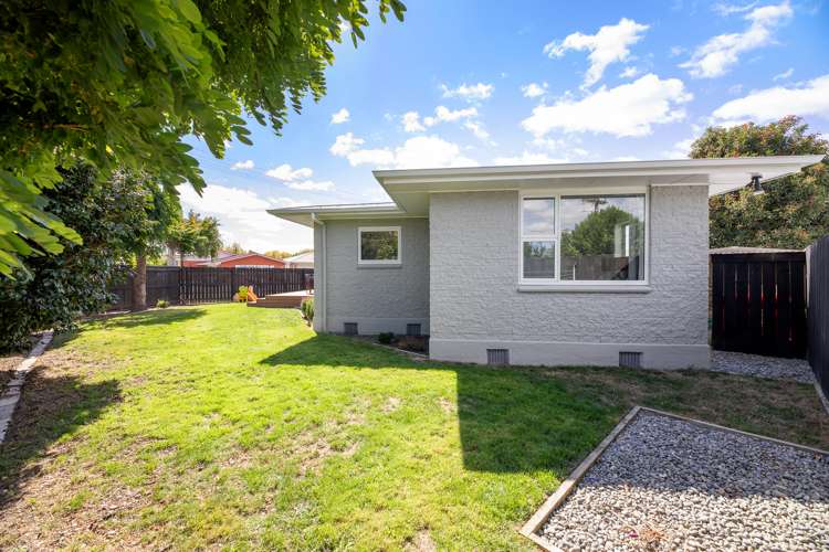 2 Houghton Crescent Redwoodtown_16