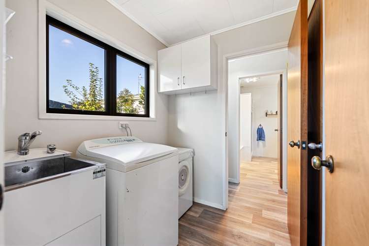 2/191 Rifle Range Road Taupo_8