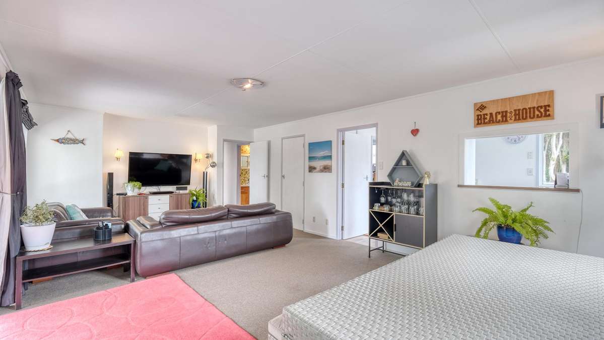 122 Takahe Road_1