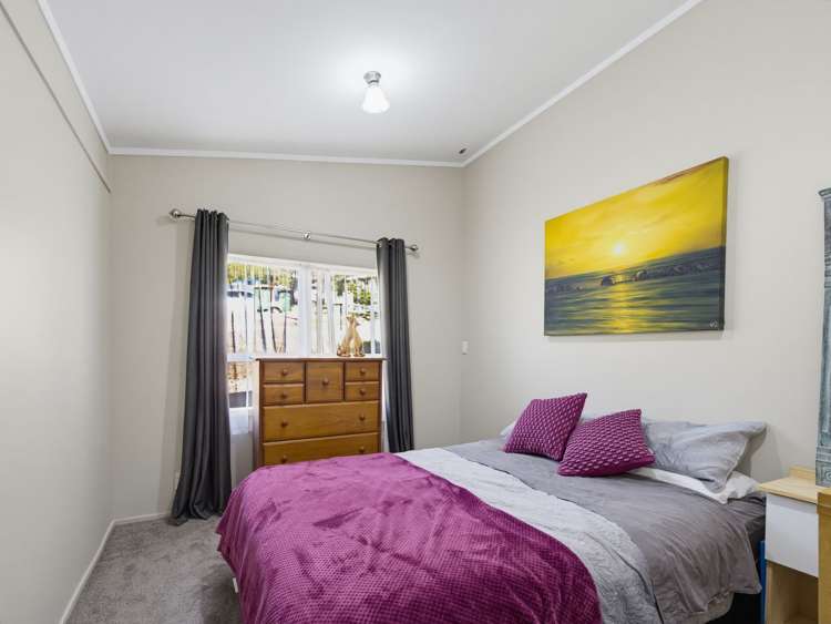 29 Cedar Terrace Stanmore Bay_16