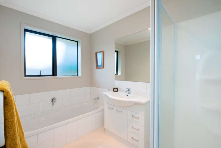 10 Raptor Way Welcome Bay_12