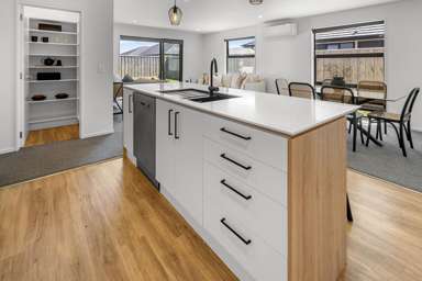 8 Westbrook Avenue_4