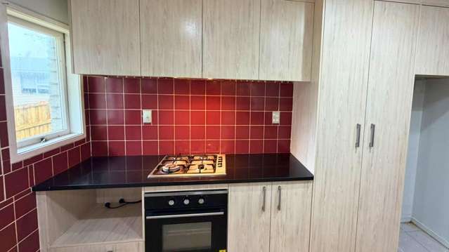 2/55 Ennis Avenue Pakuranga Heights_1