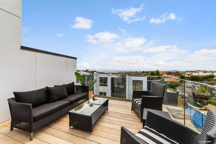 1/735 East Coast Road Browns Bay_14