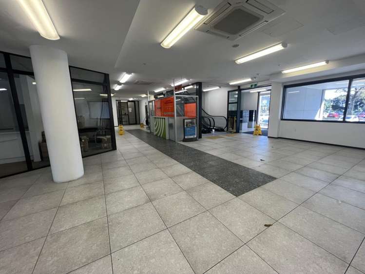 208/17 Putney Way Manukau_5