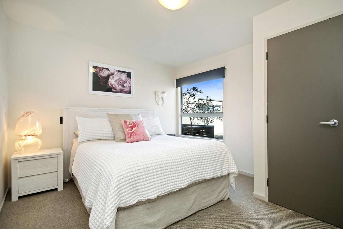 2/220 Jackson Street_3