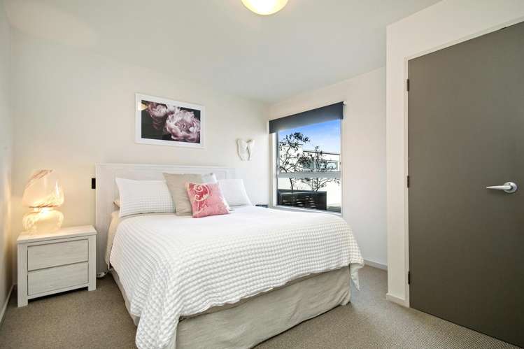 2/220 Jackson Street Petone_8