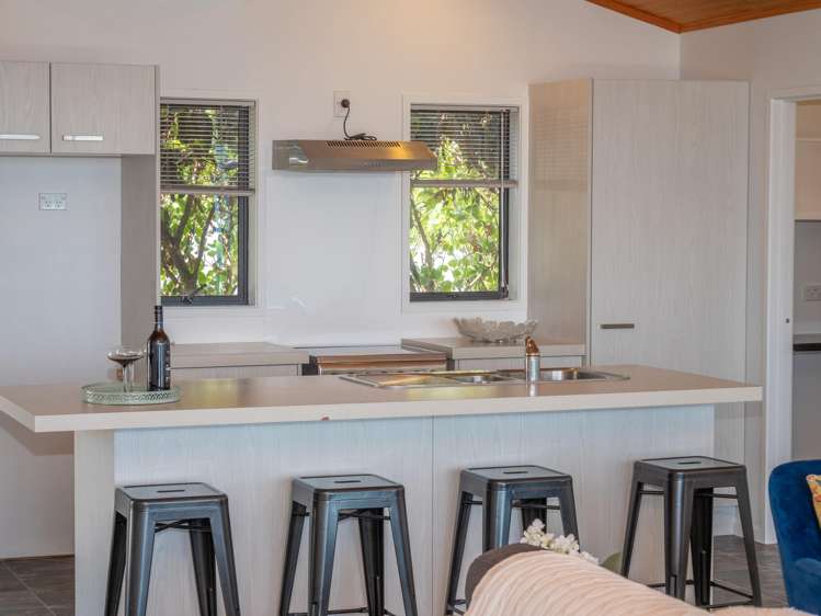 20 Eagles Way Coopers Beach_8