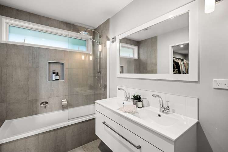 1 Avon Rise Welcome Bay_12