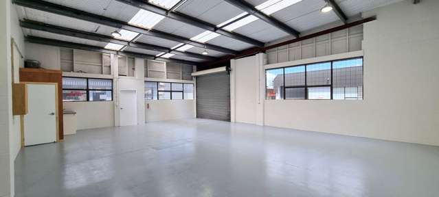 PRICE REDUCED REFURBISHED VACANT 110M² UNIT