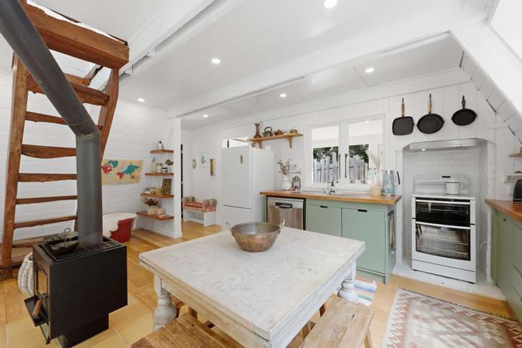 19 Crescent Road West Ostend_7