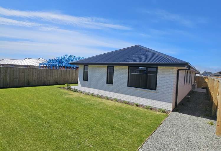 5 Weaver Street Woodend_13