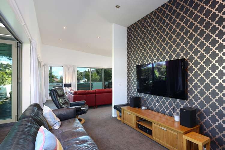 355 Princes Drive Britannia Heights_14