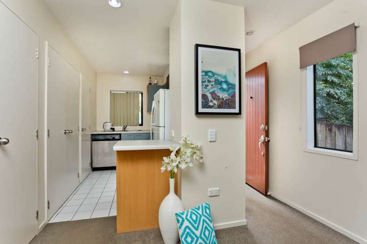 1/10 John Jennings Drive Oteha_5