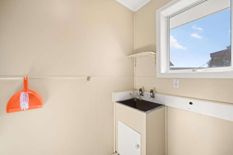 6 Dickens Place Leamington_7