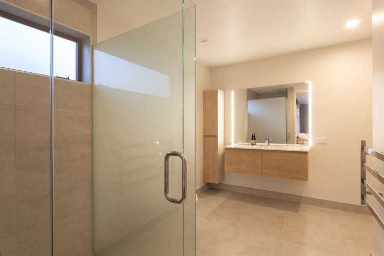 7 Longlands Street Dalefield/Wakatipu Basin_15