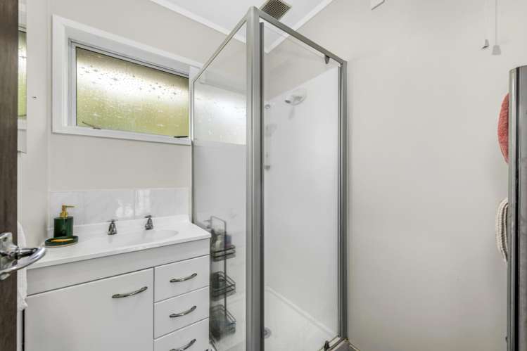 2/30 Galsworthy Place Bucklands Beach_14