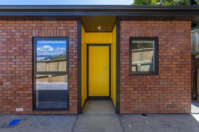 Yellow Door - Freehold Title!