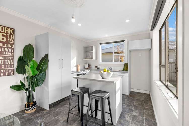 47 Sullivan Avenue Woolston_5