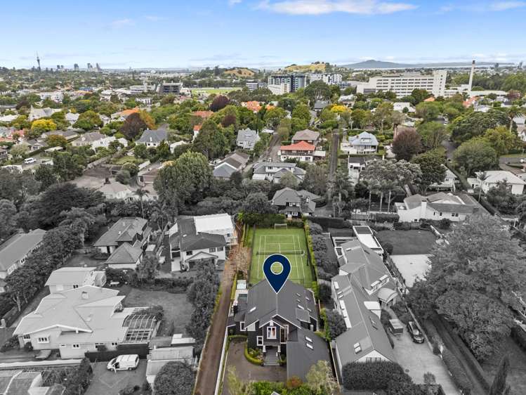 16 Golf Road Epsom_39