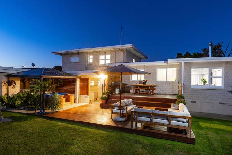 8 Newbourne Crescent Redwoodtown_35