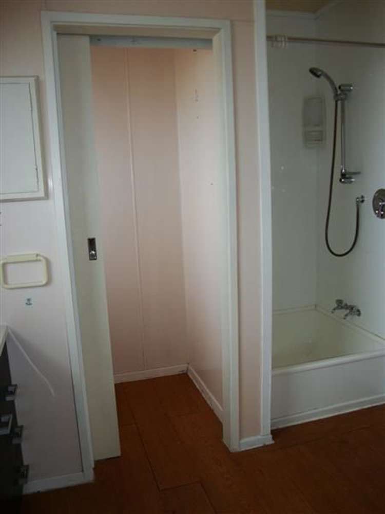 4/13 Derby Street Stoke_8