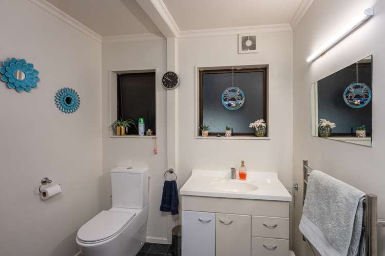 83 Norfolk Crescent Otaki Beach_11