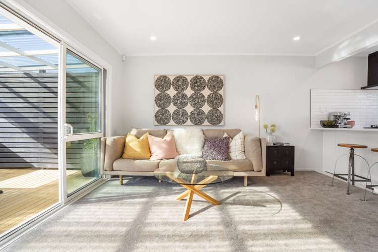 1/18 Gray Avenue Mangere East_5